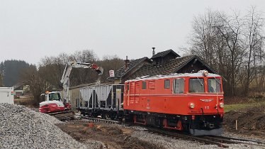 2020.12.17 V12 Schienenneulage im Bahnhof Litschau